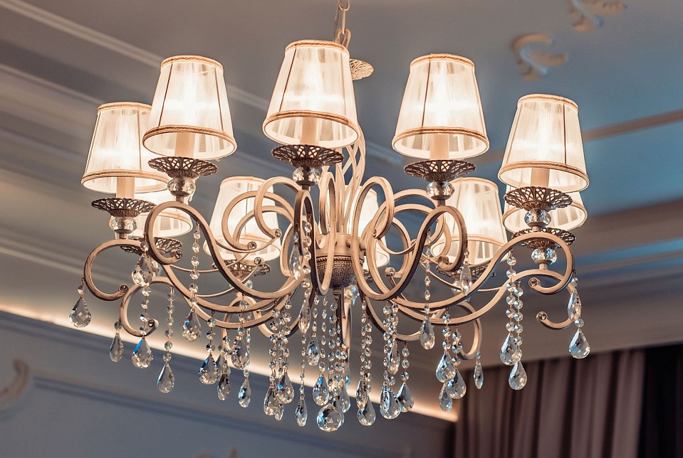 Подвесная люстра Maytoni Grace ARM247-10-G